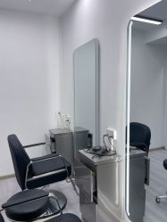 -LILI·HAIR SALON理理造型