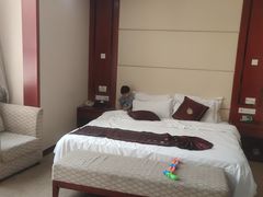 -兴芮温泉度假区