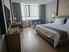 -南宁世纪君悦大酒店(青秀万达滨湖路地铁站店)