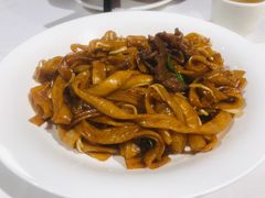 干炒牛河-稻香酒家·34年老字号·港式粤菜(汉街店)