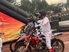 -泰达航母主题公园