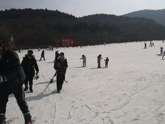 -济南卧虎山滑雪场