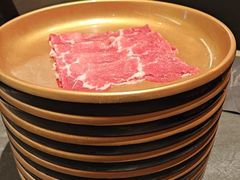 -牛YO寿喜烧·铁板烧和牛火锅自助(市府恒隆店)