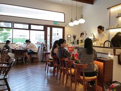 -Café Monson