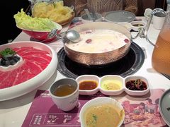-洪氏嗨捞·广东猪肚鸡·椰子鸡火锅(西咸万象城店)