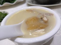 鸡煲中勾翅-凤城礼记鱼翅海鲜酒家(新马路总店)