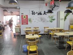 大堂-海清宁记大馅云吞