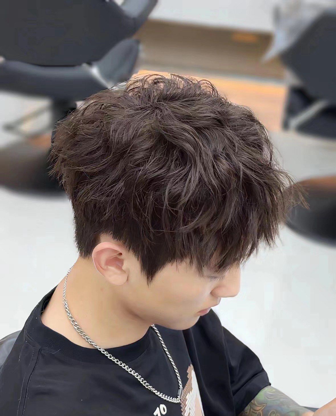 新潮男发型必看哦