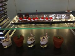 自助调料区-亮马河饭店翠雅咖啡厅