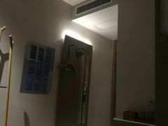 -汉庭优佳(上海恒隆广场南京西路地铁站店)