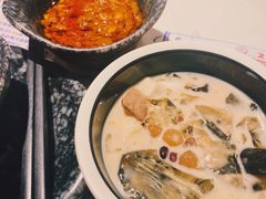 -哥老官重庆美蛙鱼头(虹口龙之梦店)