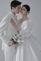 -二十一世纪婚纱摄影(省府前街店)