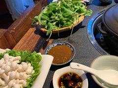 -大匠工房古船木艺术餐厅·猪肚鸡专门店(长白仙岛店)