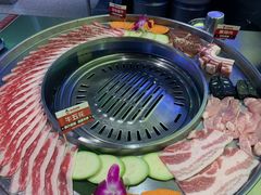 -哈哈碳都·牛肋条无限自助烤肉(台江万达店)