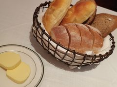 餐前包-Wolfgang’s Steakhouse 沃夫冈牛排馆(上海白玉兰广场店)