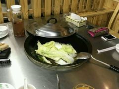 -屯老二农家铁锅炖·行业领军者(梅江店)