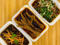 -二孃鸡爪爪(东郊记忆店)