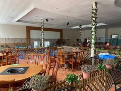 大堂-山食炊桑拿鸡·又山私房菜