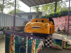 -顺德大良半月城游乐场