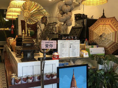 面包甜点陈列柜-春莱·老挝咖啡·泰式奶茶(钟楼店)