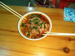 -巍山火巴肉饵丝(大理古城店)