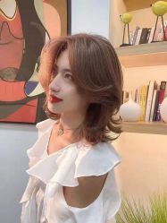 -首脑美发沙龙