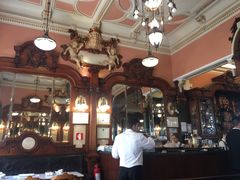 -Majestic Café