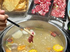-四点金粥底火锅(沂州里店)