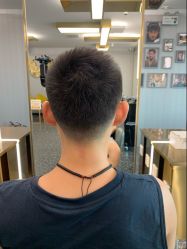 -即型男士理发工作室