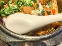 -大头虾越式风味餐厅(光明广场店)