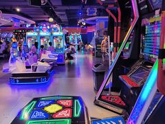 -星舰梦航(广百广场荔胜店)