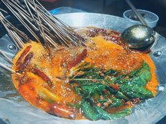 红锅-让签签飞小郡肝串串香(春熙路形象店)