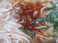 -亮亮面馆(经六路店)