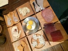 -银米·云南传统过桥米线(双廊黑金冠店)