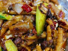 -江城燕子大排档(江汉路步行街店)