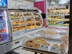 面包甜点陈列柜-美嘉华面包西饼店(红胜坊店)