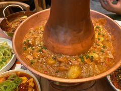 土司铜锅油焖鸡-浩海火燒雲傣家菜(芮欧百货店)