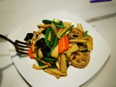 鲜杂菌炒素珍-香港茶餐厅文化体验馆(茶山镇店)