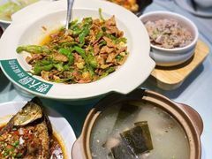 -费大厨辣椒炒肉(黄兴中心广场店)