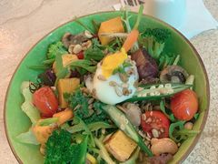 胡同田园温泉蛋烤炙蔬菜沙拉-玲婧胡同·生日蛋糕·餐厅(嘉里城店)