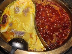 -小天鹅火锅·一线江景洪鼎旗舰店(洪崖洞店)