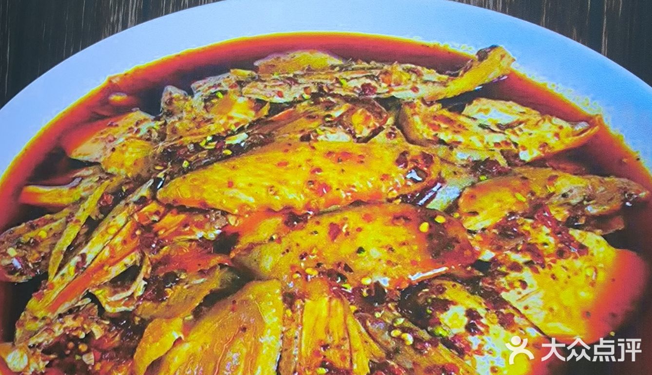 来买麻辣鸡都是现称现拌，干净卫生的食材