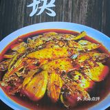 来买麻辣鸡都是现称现拌，干净卫生的食材