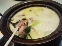-泓历皇朝酒店(东亭店)