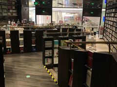 -钟书阁(群光广场店)