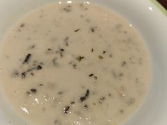 奶油海鲜汤-萨莉亚意式餐厅(杭州滨江天街店)