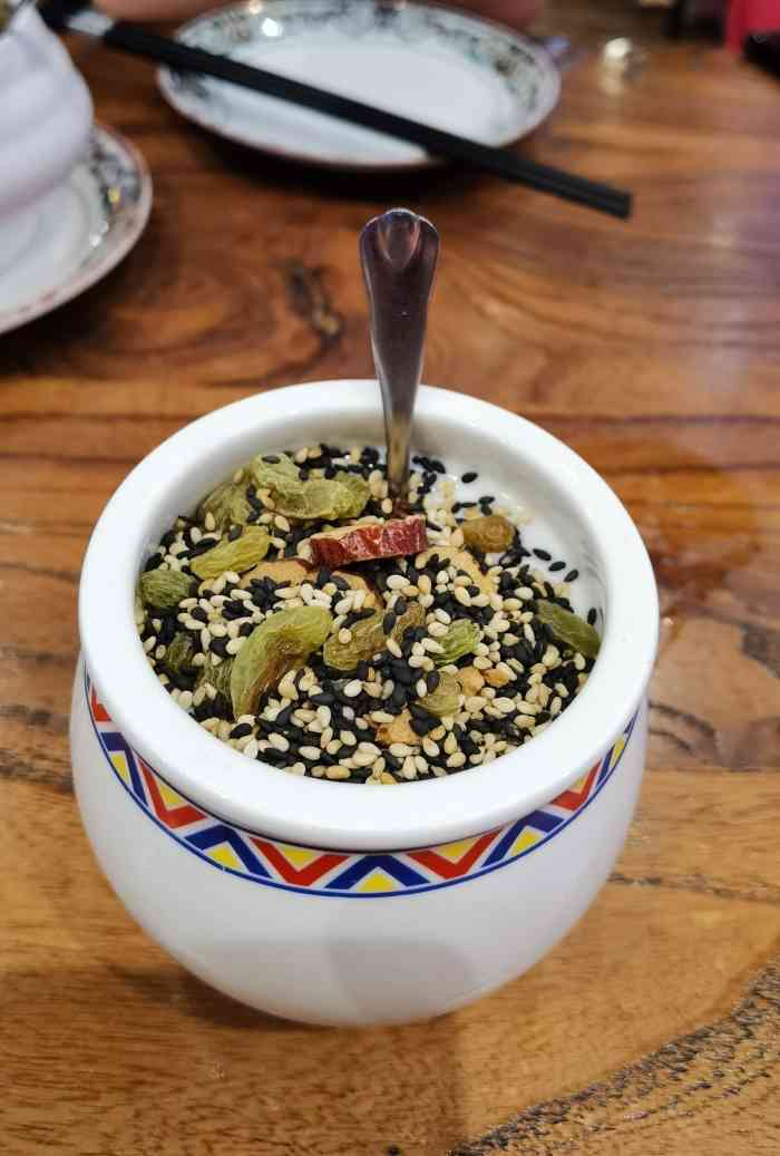 seeunari西域娜依新疆菜(环宇广场店)-"在这个店来吃了两次,但是不是