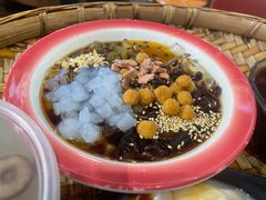-爆炸头阿姨小四川正宗川味小吃(无任何分店)