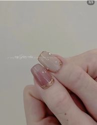 -初心纹眉洗眉·美睫专业店