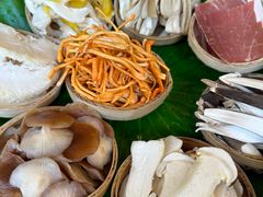 -菌海森林·非遗野生菌火锅(西山区滇池路摩根道店)